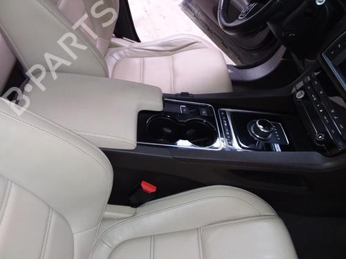 Used Armrest / Center console JAGUAR F-PACE (X761) [2015-2026]  31589465