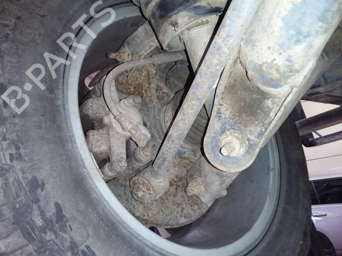 Used Right rear steering knuckle Right rear steering knuckle LAND ROVER DISCOVERY III (L319) 2.7 TD 4x4 (190 hp) 34508736 34508736