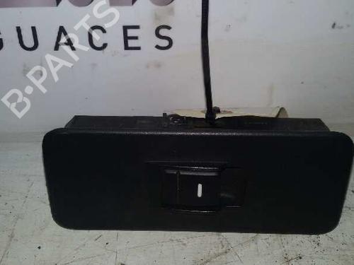 Used Right rear window switch LAND ROVER RANGE ROVER SPORT I (L320) 2.7 D 4x4 (190 hp) 17840931