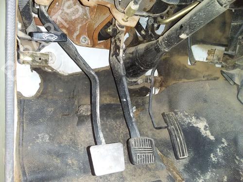 Used Break pedal NISSAN PATROL III/1 Station Wagon (W160) [1979-1989]  30968234