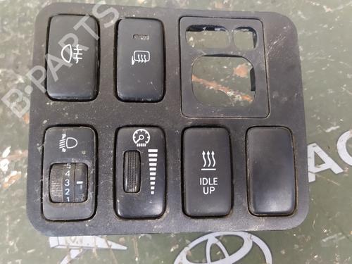 Used Switch TOYOTA LAND CRUISER PRADO (_J12_) 3.0 D-4D (KDJ120, KDJ125) (166 hp) 18747920