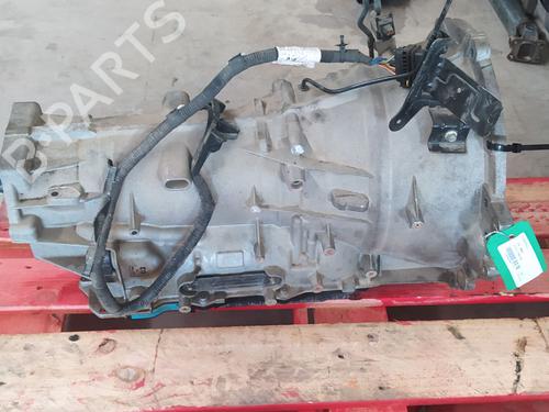 gearbox-jaguar-f-pace-x761-2015-31589438 main image