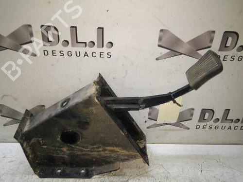 Used Break pedal LAND ROVER DEFENDER Cabrio (L316) 2.5 TDI 4x4 (L316) (113 hp) 17843264