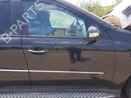 Used Right front door MERCEDES-BENZ M-CLASS (W164) ML 320 CDI 4-matic (164.122) (224 hp) 17846920
