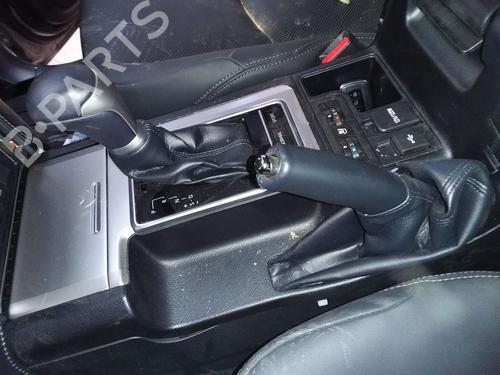 hand-brake-toyota-land-cruiser-prado-_j15_-2009-34519594 main image