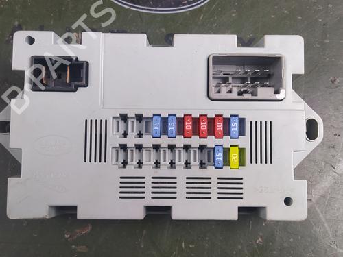 Used Fuse box JAGUAR F-PACE (X761) 3.0 SCV6 AWD (340 hp) 17847107