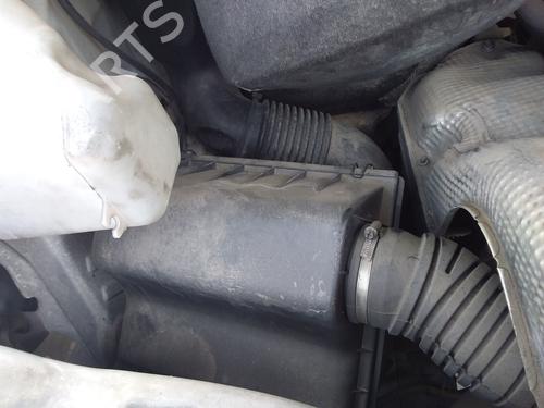 Used Air filter box MERCEDES-BENZ SPRINTER 3-t Bus (B903) 313 CDI (903.671, 903.672) (129 hp) 27878390