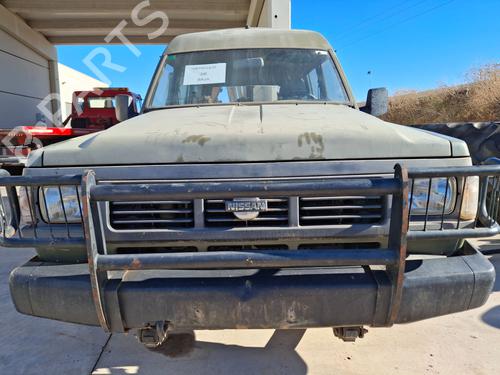 Used Left headlight NISSAN PATROL III/1 Station Wagon (W160) [1979-1989]  30968207