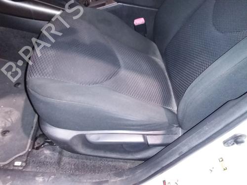 Used Seats set TOYOTA RAV 4 III (_A3_) 2.2 D 4WD (ALA30_, ALA30R) (150 hp) 31249377