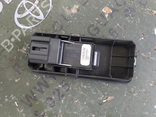 Right rear window switch LAND ROVER RANGE ROVER SPORT I (L320) 2.7 D 4x4 | BP18150547I28 
