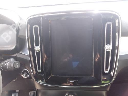 Used Display monitor VOLVO XC40 (536) D3 (150 hp) 27649260