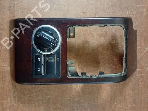 Used Headlight switch LAND ROVER RANGE ROVER III (L322) 3.6 D 4x4 (272 hp) 18510626