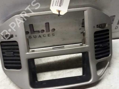 other-mitsubishi-pajero-iii-v7_w-v6_w-32-di-d-v68w-moldura-central-1999-2000-2001-2002-2003-2004-2005-2006-2007-17952186 main image