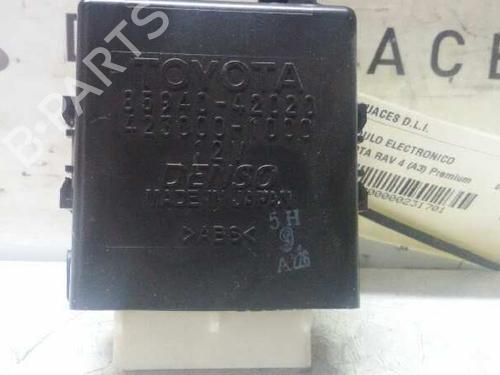 Used Electronic module TOYOTA RAV 4 III (_A3_) 2.2 D 4WD (ALA30_, ALA30R) (177 hp) 17847300