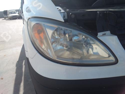 Used Right headlight MERCEDES-BENZ VITO / MIXTO Van (W639) [2003-2025]  26882937
