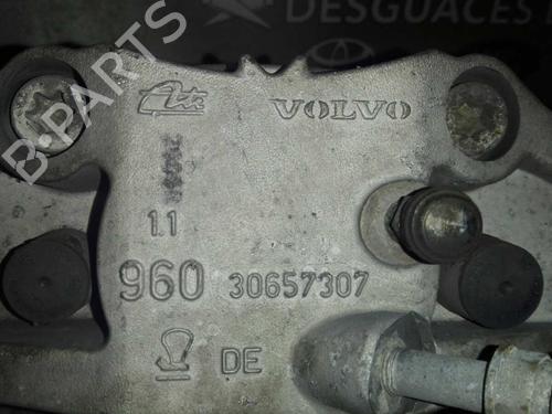 Used Right front brake caliper VOLVO XC90 I (275) D5 AWD (185 hp) 17848586