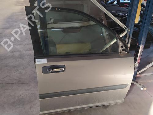 Used Right front door NISSAN X-TRAIL I (T30) 2.2 Di 4x4 (114 hp) 23241877
