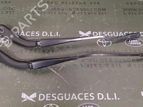 Used Front windshield wiper arm BMW 2 Coupe (F22, F87) M 240 i xDrive (340 hp) 17854599