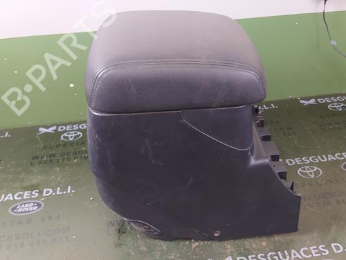 Used Armrest / Center console MITSUBISHI PAJERO IV (V8_W, V9_W) 3.2 DI-D 4WD (V98W, V88W) (200 hp) 17855179