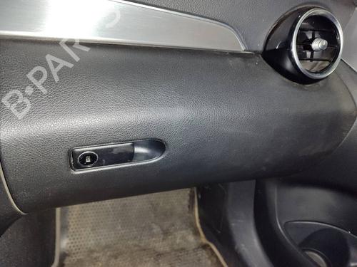 Used Glove box MERCEDES-BENZ C-CLASS (W205) C 220 BlueTEC / d (205.002, 205.004) (170 hp) 17854625