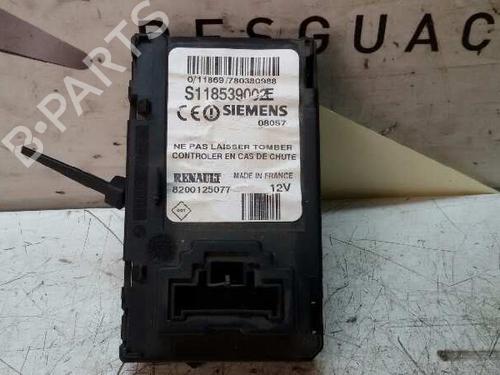 Used Electronic module RENAULT MEGANE II (BM0/1_, CM0/1_) 1.5 dCi (BM1E, CM1E) (106 hp) 17846040