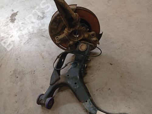 Used Right front steering knuckle Right front steering knuckle LAND ROVER DISCOVERY III (L319) 2.7 TD 4x4 (190 hp) 34506756 34506756