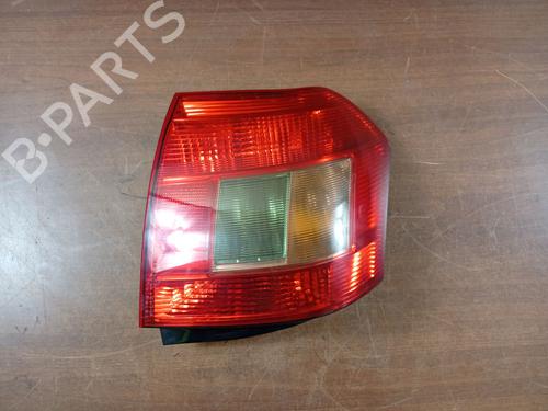 Used Right taillight TOYOTA COROLLA (_E12_) 2.0 D-4D (CDE120R, CDE120L_) (110 hp) 31127610