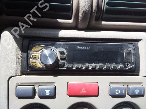 Radio LAND ROVER FREELANDER I (L314) 2.0 DI 4x4 | BP26222693E6 