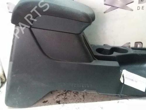 Used Armrest / Center console MITSUBISHI L200 / TRITON (KA_T, KB_T) 2.5 DI-D 4WD (KB4T) (136 hp) 17847317