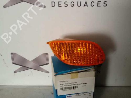 Used Right front indicator FORD FOCUS I (DAW, DBW) [1998-2009]  18063053