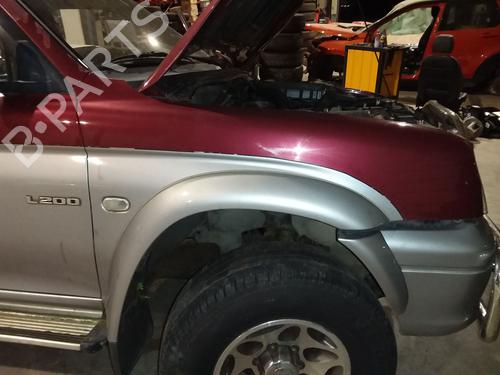 Used Right front fenders MITSUBISHI L200 (K7_T, K6_T, K5_T) [1996-2011]  32290003