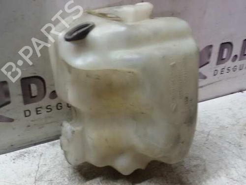 Used Windscreen washer tank RENAULT MEGANE II (BM0/1_, CM0/1_) 1.5 dCi (BM1E, CM1E) (106 hp) 17840087