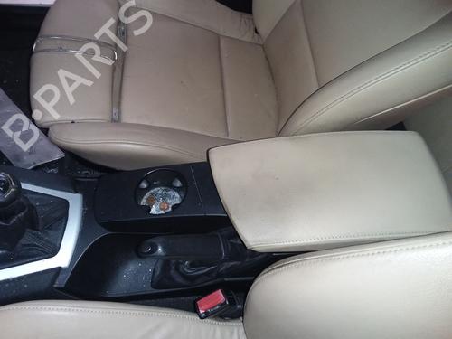 Used Armrest / Center console BMW X3 (E83) 2.0 d (150 hp) 31840344