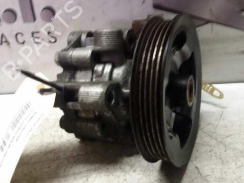 Used Steering pump TOYOTA AVENSIS (_T25_) 2.0 D-4D (CDT250_, CDT250R) (116 hp) 17855755