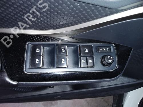 left-front-window-switch-toyota-c-hr-_x1_-2016-34554225 main image