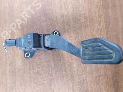 Used Pedal TOYOTA YARIS (_P13_) 1.5 Hybrid (NHP130_, NHP130) (101 hp) 24366957