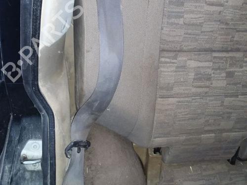 rear-right-seatbelt-land-rover-discovery-ii-l318-1998-1999-2000-2001-2002-2003-2004-35905590 main image
