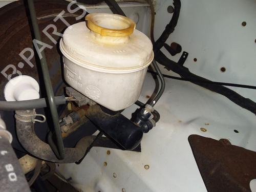 Used Brake master cylinder NISSAN TERRANO II (R20) 2.7 TDi 4WD (125 hp) 32033517