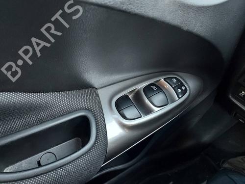 Used Left front window switch NISSAN JUKE (F15) 1.5 dCi (110 hp) 17853368