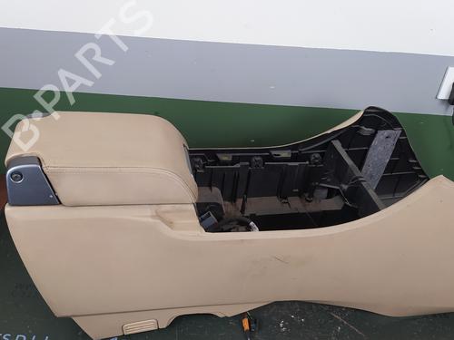 Used Armrest / Center console LAND ROVER RANGE ROVER SPORT I (L320) 2.7 D 4x4 (190 hp) 17959807
