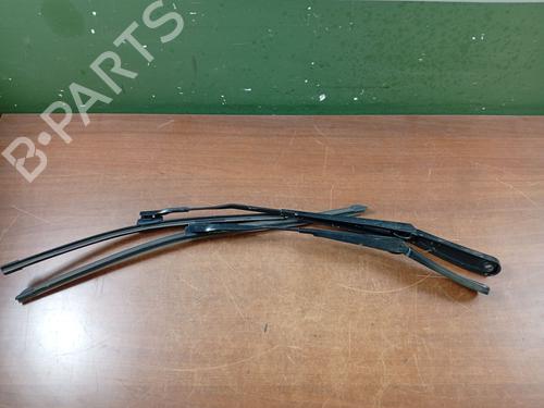 Used Front windshield wiper arm BMW X3 (F25) sDrive 18 d (150 hp) 30729805
