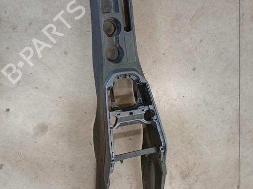 Used Armrest / Center console SEAT ARONA (KJ7, KJP) 1.0 TSI (116 hp) 30300382