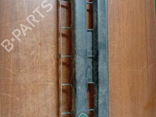 Used Grille LAND ROVER FREELANDER I (L314) 2.0 DI 4x4 (98 hp) 26222685