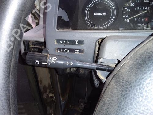 Forlygtekontakt NISSAN PATROL III/1 Station Wagon (W160) [1979-1989]  31830852