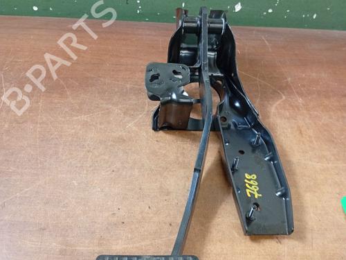 Used Break pedal LAND ROVER DISCOVERY SPORT (L550) 2.2 D 4x4 (150 hp) 32186474