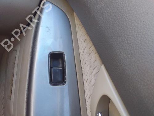 Used Right front window switch TOYOTA LAND CRUISER PRADO (_J12_) [2002-2010]  26139032