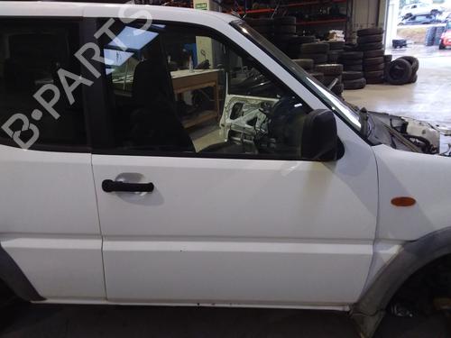 Used Right front door NISSAN TERRANO II (R20) 2.7 TDi 4WD (125 hp) 32033496