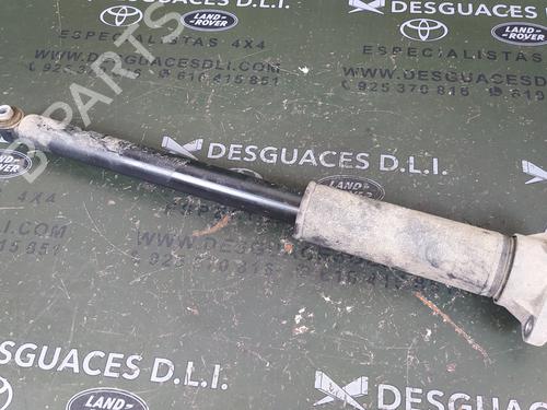 Used Right rear shock absorber MERCEDES-BENZ C-CLASS (W205) C 220 BlueTEC / d (205.002, 205.004) (170 hp) 17952745