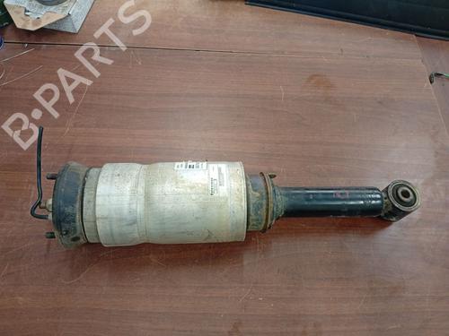 Used Right front shock absorber Right front shock absorber LAND ROVER DISCOVERY III (L319) 2.7 TD 4x4 (190 hp) 34473189 34473189