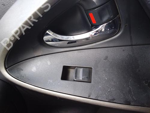 Used Right front window switch TOYOTA RAV 4 III (_A3_) 2.2 D 4WD (ALA30_, ALA30R) (150 hp) 26452625